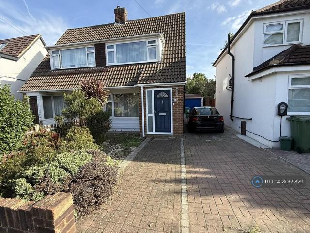 House for rent in London Borough of Richmond upon Thames, Greater London