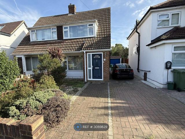 House for rent in London Borough of Richmond upon Thames, Greater London