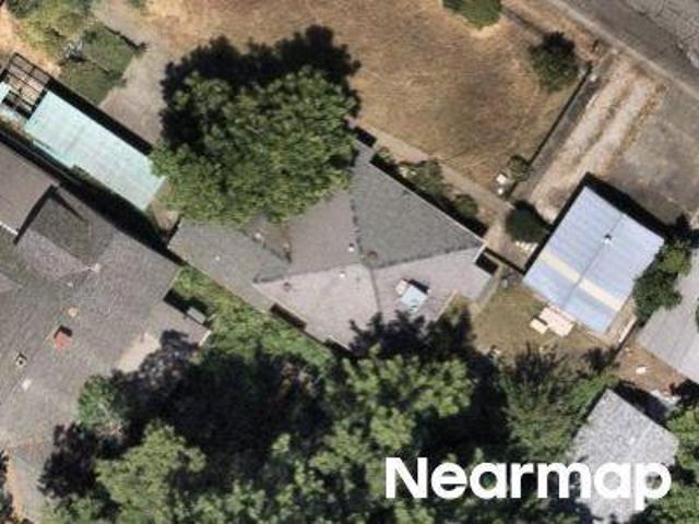 House for sale in Redding