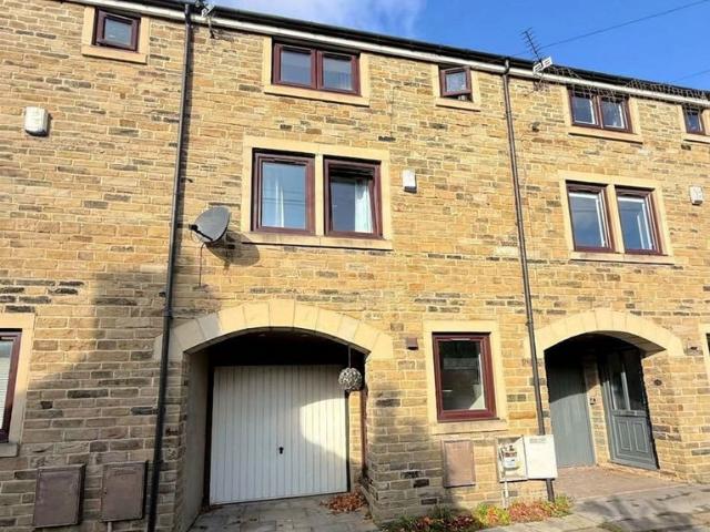 House for rent in Bailiff Bridge, Calderdale