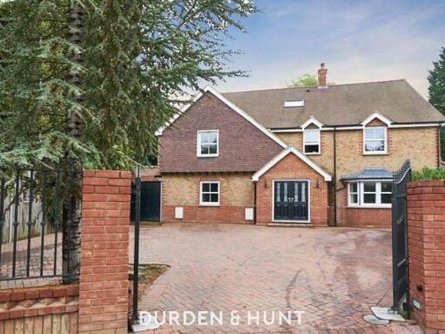 House for sale in Debden Green, Epping