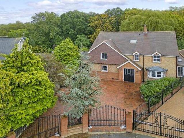 House for sale in Debden Green, Epping