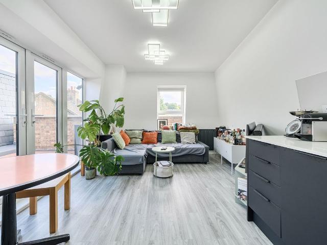 Apartment for rent in Plumstead, Greater London