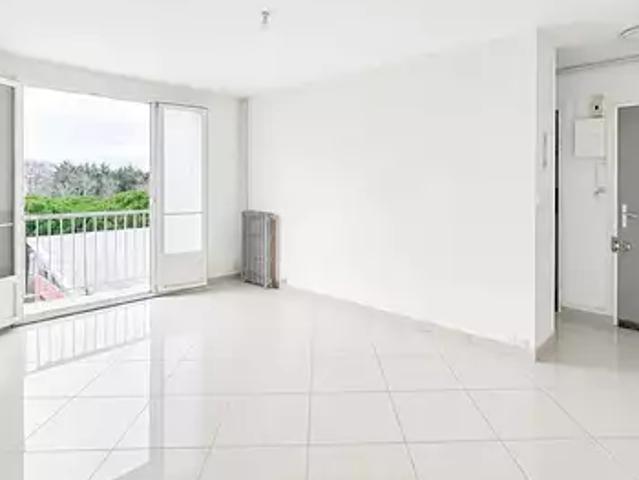 Appartement vente à Place Nelson Mandela, Ris-Orangis