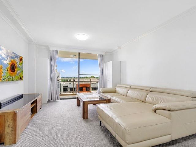 Apartment for sale in Sydney, The Council of the Shire of Hornsby