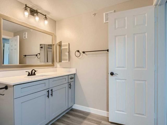 Apartment for rent in Creekside at Northlake, Northlake