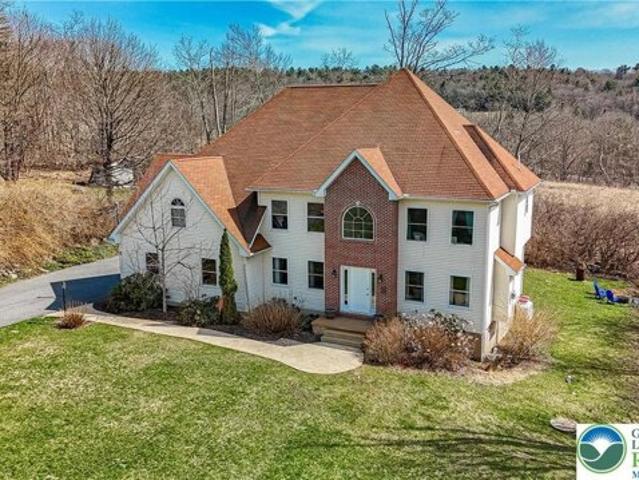 House for sale in Gilbert, Pennsylvania