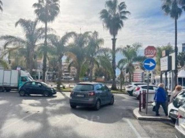 Locale Commerciale in affitto a Roma Capitale, Lazio