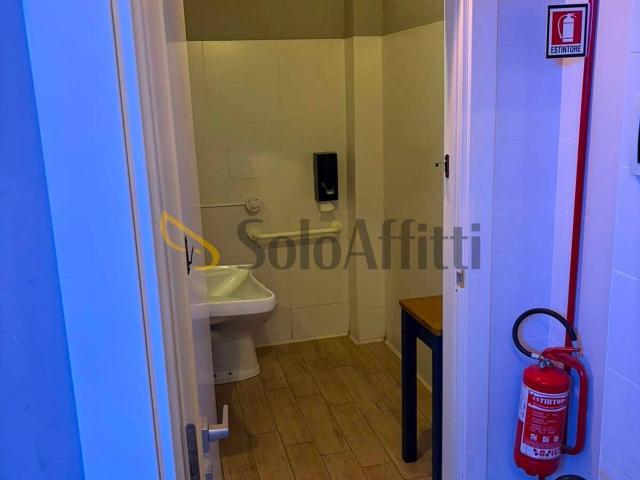 Locale Commerciale in affitto a Rancitelli, Pescara