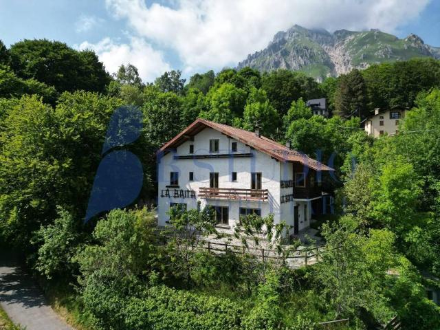 Locale Commerciale in vendita a Abbadia Lariana, Lombardia
