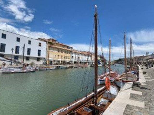 Locale Commerciale in vendita a Cella, Cesenatico