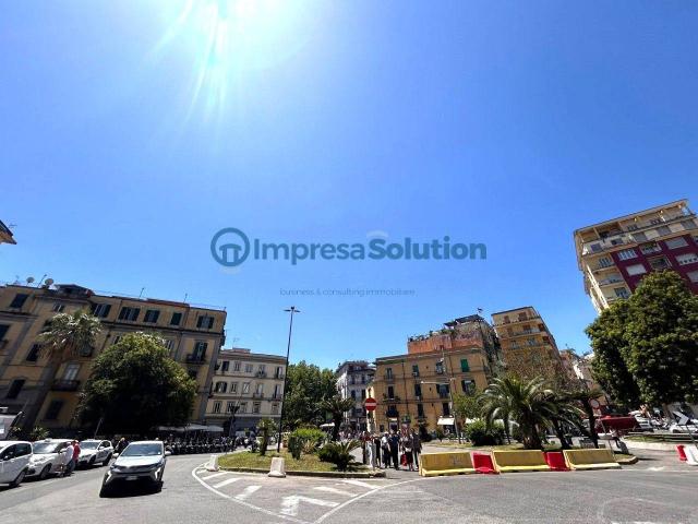 Locale Commerciale in vendita a Municipalità 5, Campania
