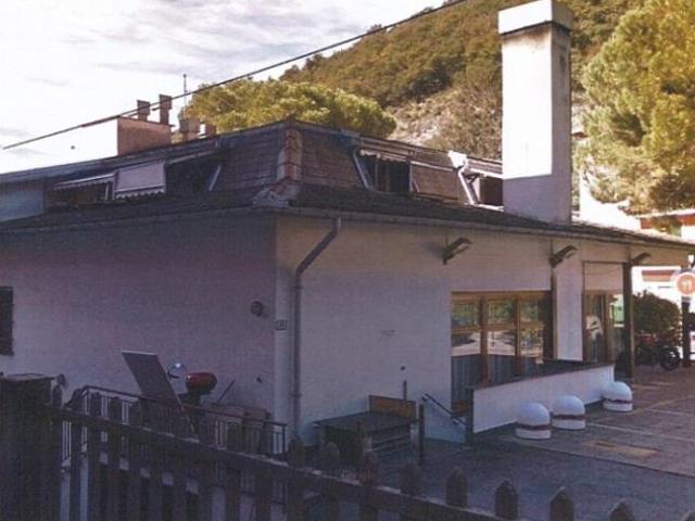 Locale Commerciale in vendita a Mulinetti, Recco