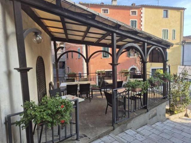 Locale Commerciale in vendita a Unione dei Comuni Montani Amiata Grossetana, Semproniano