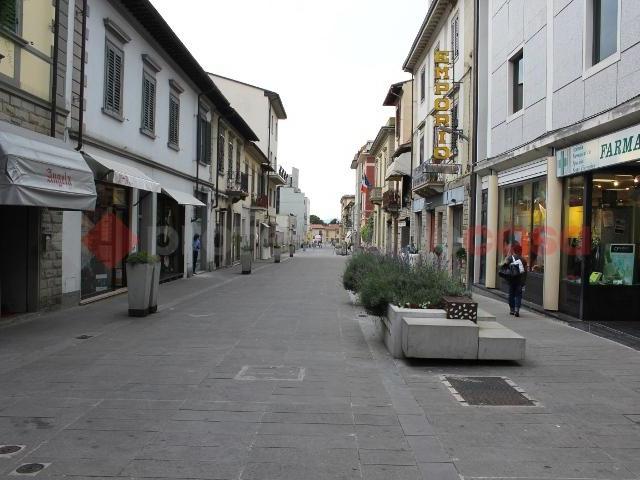 Locale Commerciale in vendita a Zambra, Sesto Fiorentino