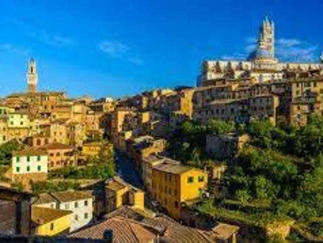 Locale Commerciale in vendita a Ravacciano, Siena