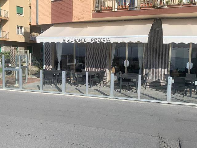 Locale Commerciale in vendita a Vallecrosia, Liguria