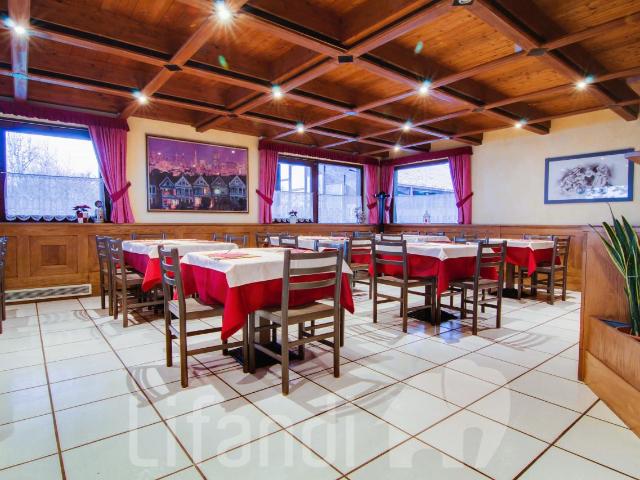 Locale Commerciale in vendita a Comunità territoriale della Val di Fiemme, Carano