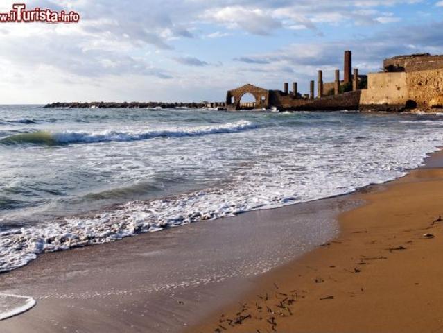 Locale Commerciale in vendita a Avola, Sicilia