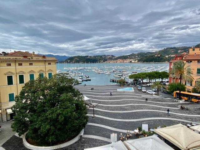Locale Commerciale in vendita a Lerici, Liguria