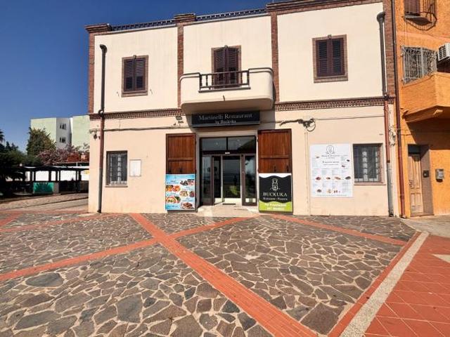 Locale Commerciale in vendita a Carbonia, Sulcis Iglesiente