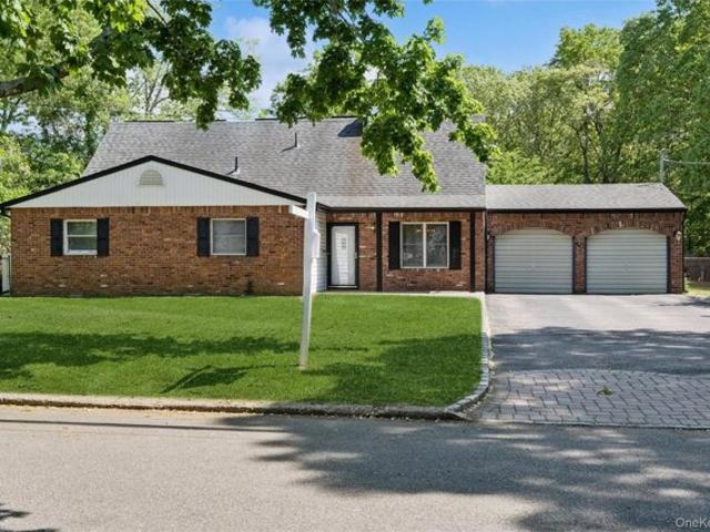 House for sale in Centereach, New York