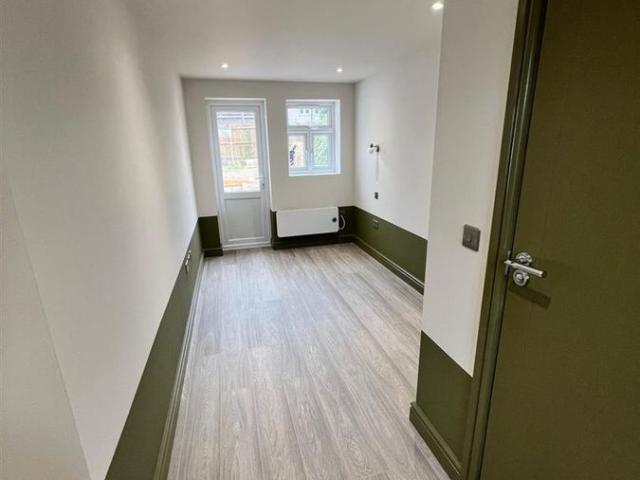 Studio for rent in Pouchen End, Hertfordshire