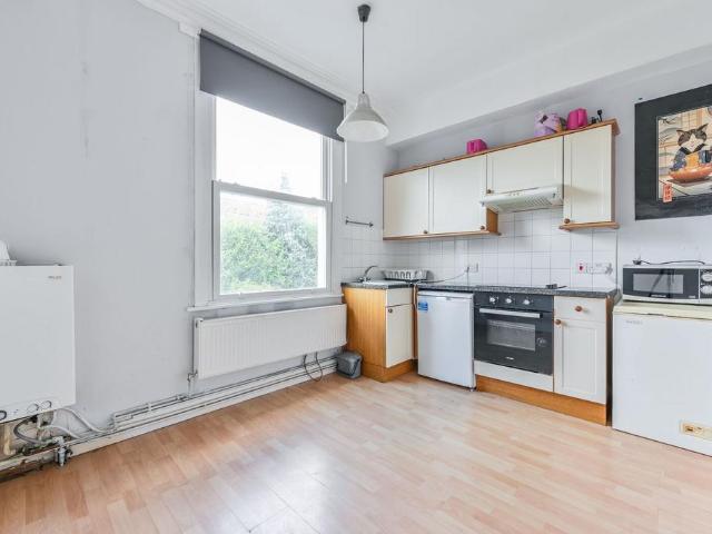 Apartment for rent in Balham, Greater London