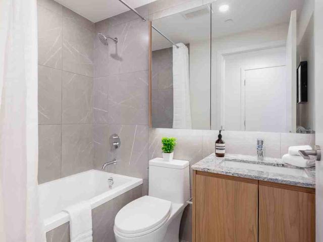 Apartment for rent in City Centre, Richmond