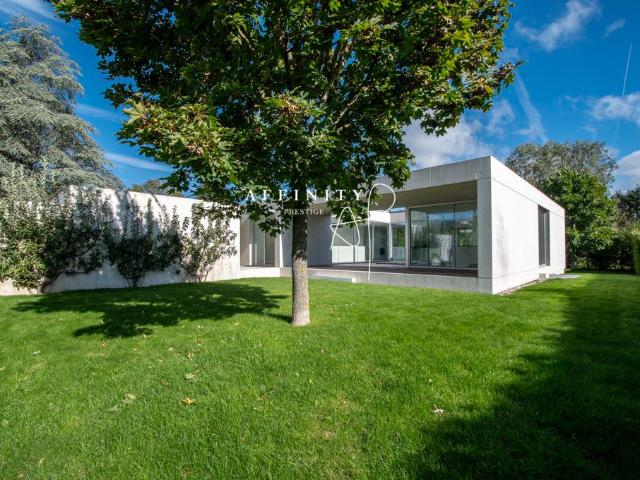 Haus kaufen in Coppet, Waadt