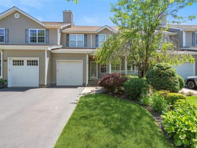 Condo for sale in Melville