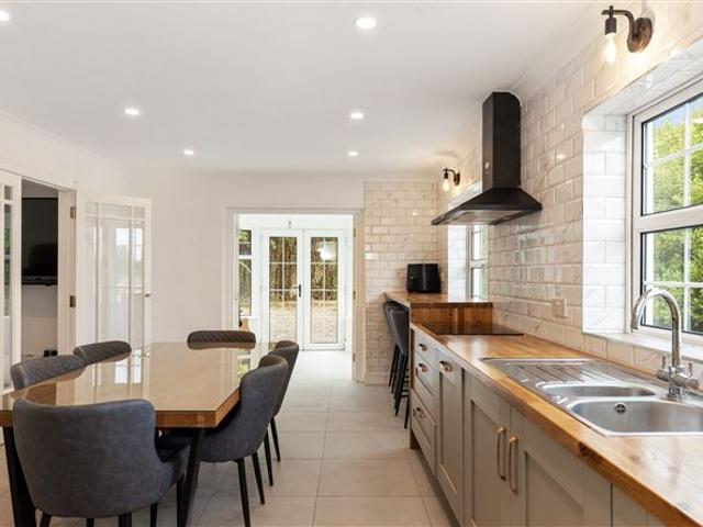 Detached House for sale in Loch Garman, North Tipperary