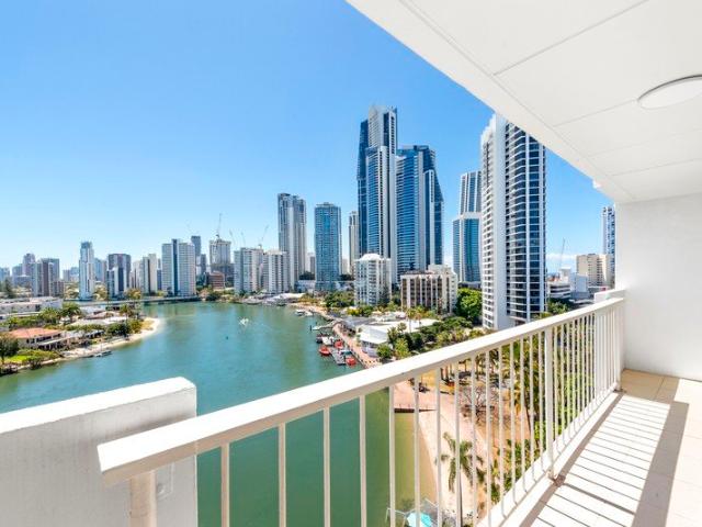 Apartment for rent in Surfers Paradise, Gold Coast City