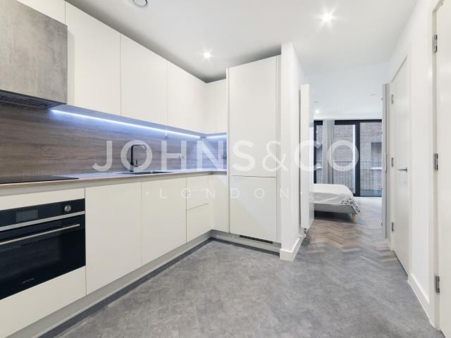 Apartment for rent in Bromley-by-Bow, Poplar Grove