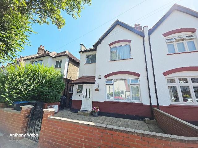 House for rent in Palmers Green, Greater London