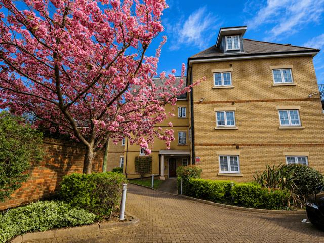 Apartment for rent in Edmonton, Greater London