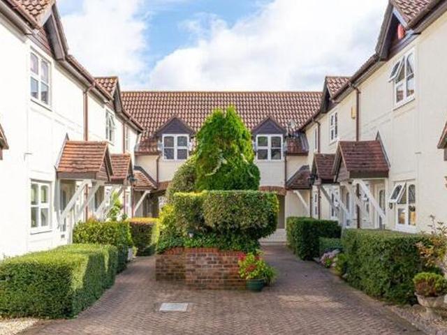 House for sale in Kings Hill, Colliers End
