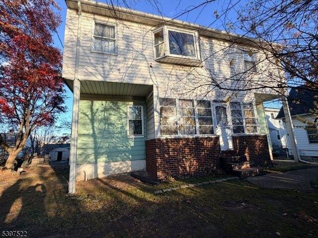 House for sale in Elmwood Park, New Jersey
