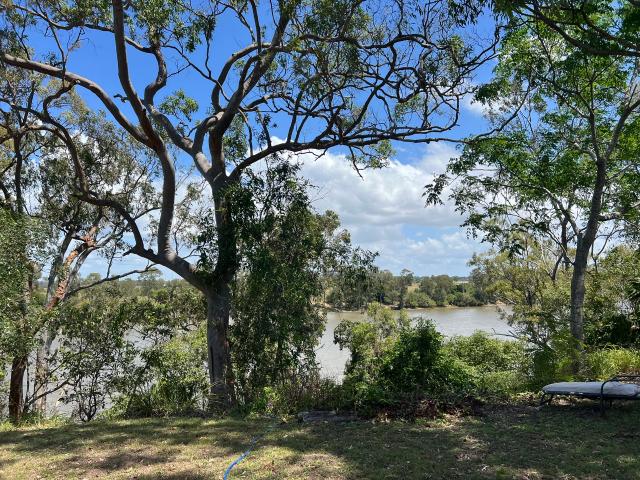 Cottage for sale in Sharon, Queensland