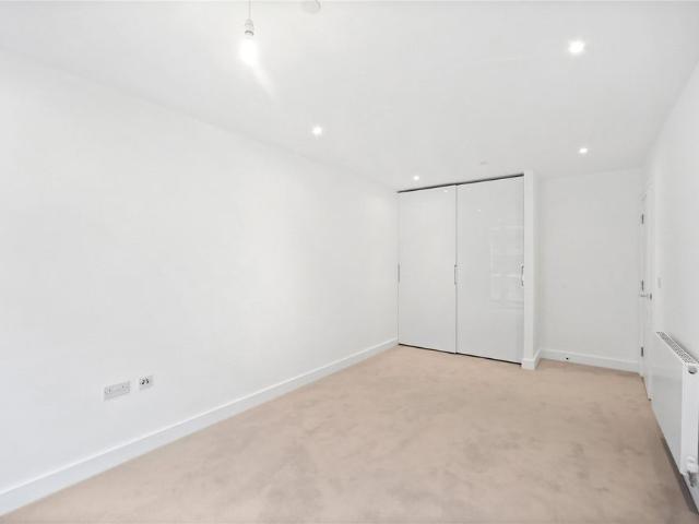 Apartment for rent in East Greenwich, Greater London
