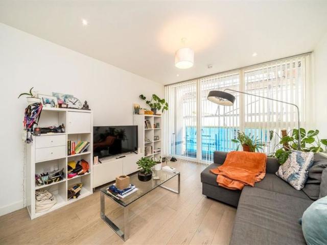 Apartment for rent in East Greenwich, Greater London