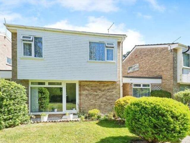 House for sale in River, Ash
