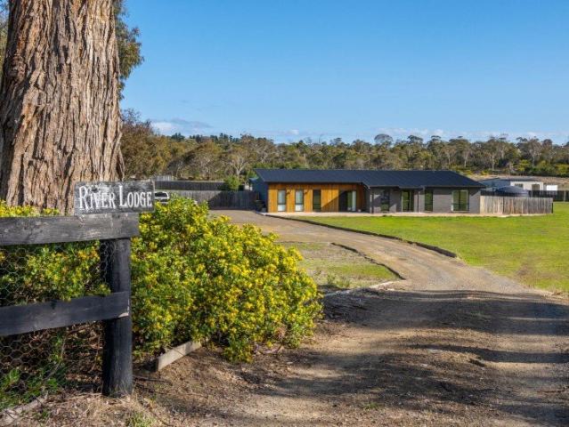 House for sale in Carlton River, Dodges Ferry