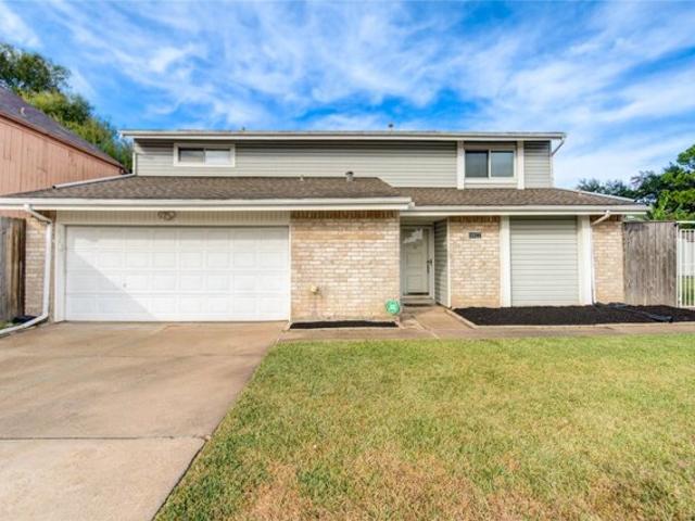 House for sale in Meadows Place, Texas