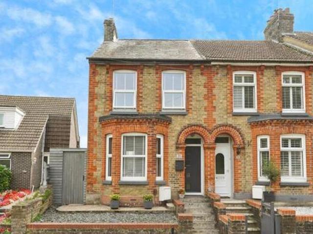House for sale in River, Ash