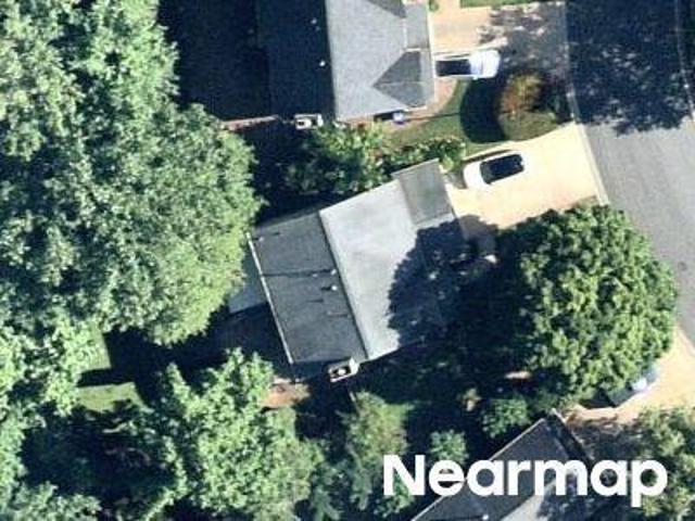 House for sale in Sterling Crossville Townhomes, Roswell