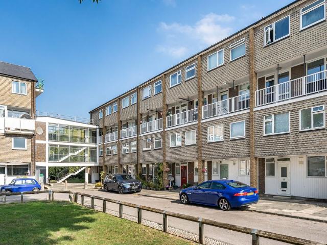 House for rent in London Borough of Bromley, Greater London