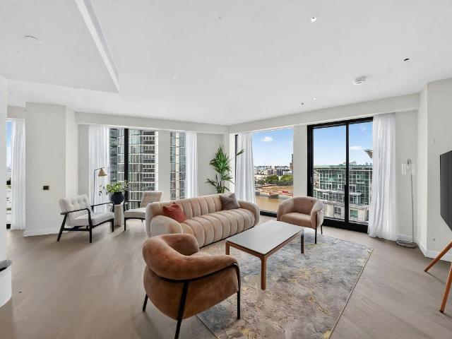 Apartment for rent in Nine Elms, Greater London