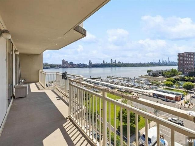 Condo for sale in Edgewater Condo for sale in Edgewater