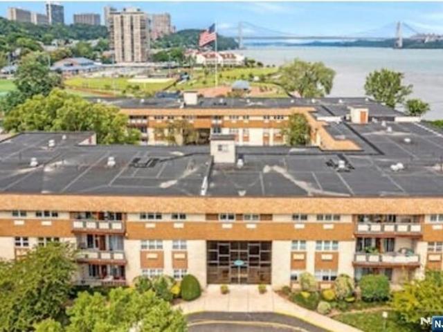 Condo for sale in Edgewater Condo for sale in Edgewater